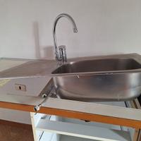 Lavandino da cucina con miscelatore Grohe