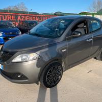 Lancia Ypsilon 1.0 FireFly 5 porte S&S Hybrid Oro