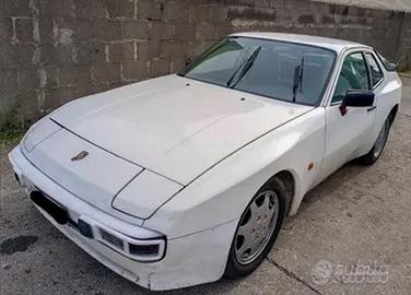 Porsche 944