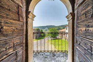 CASA DI CORTE A MONTECCHIA DI CROSARA