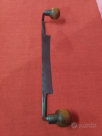 Antico attrezzo da falegname, coltello a 2 manici