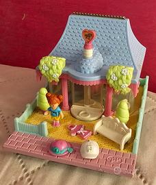 Polly Pocket Dress Shop Pollyville Exterior:
Matte