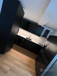 Arredamento moderno con un solo anno di vita