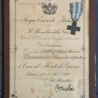 Attestato e croce al merito di guerra - Mussolini