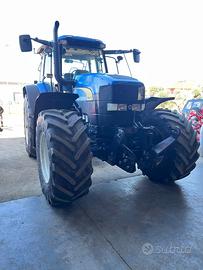 Trattore New Holland TM 175