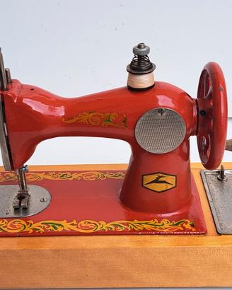 Rara Macchina da Cucire Giocattolo Vintage - Rossa
