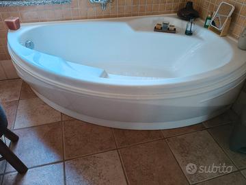 vasca da bagno angolare 