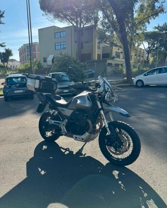 Moto Guzzi V85TT 2020 - cerchi tubeless