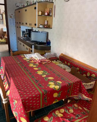 Cucina completa di elettrodomestici