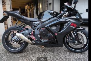 SUZUKI GSX R 600 
