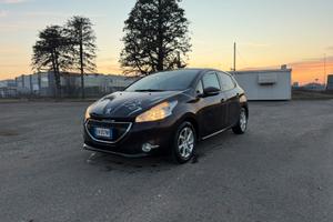 Peugeot 208 - 1.2 vTi - 82Cv