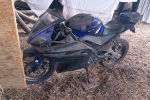 moto Yamaha YZF 125