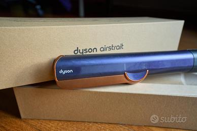 Dyson Airstrait