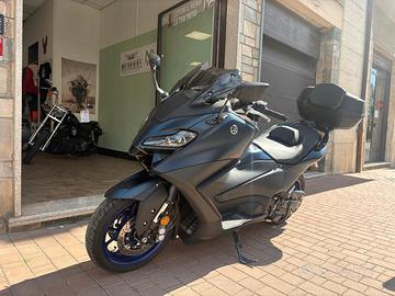 Yamaha T Max 560
