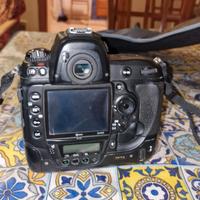 NIKON D3 CON ABIETTIVI E FLASH