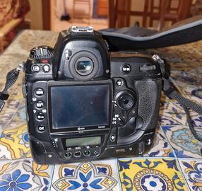 NIKON D3 , ABIETTIVO, FLASH E ACCESSORI