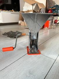 Grattuggia vintage Omre inox