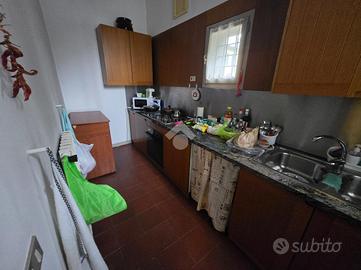 VILLA SINGOLA A RUSSI