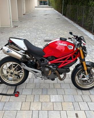 Ducati Monster 1100s in perfette condizioni