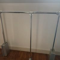 Supporto appendiabiti armadio