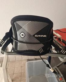 Trapezio Kitesurf marca Dakine.