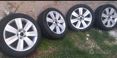 4 GOMME PIRELLI 235/45 R18 – PARI AL NUOVO