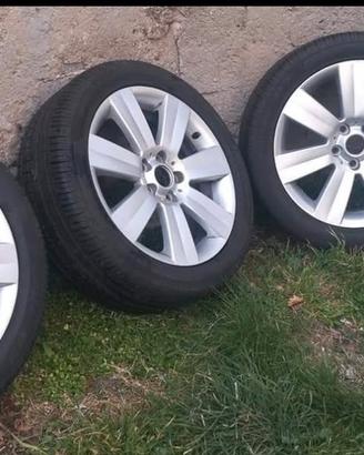 4 GOMME PIRELLI 235/45 R18 – PARI AL NUOVO