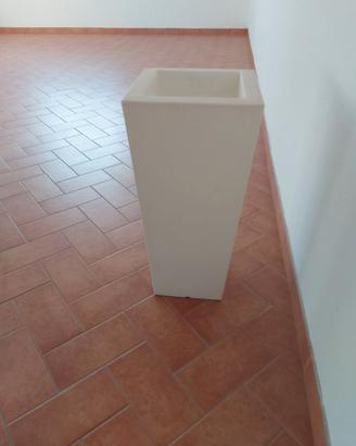 Porta vaso da esterno in resina bianco