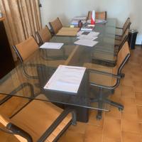 tavolo da conferenze 