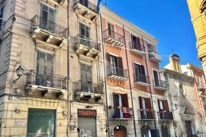 3 LOCALI A PALERMO