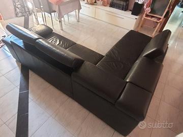 Divano in vera pelle