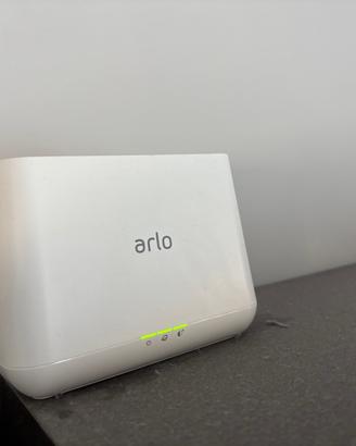 Arlo Pro kit di videosorveglianza  con basestation