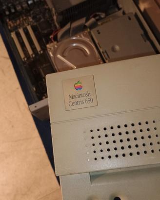 retrocomputer apple  centris 650