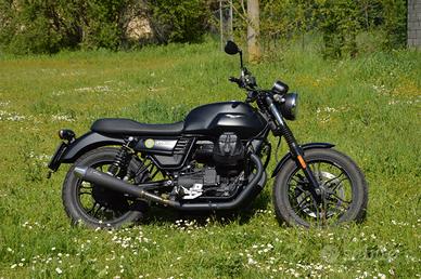 Moto Guzzi V7 III Stone