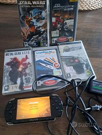 PSP 2004 Slim + 6 giochi+ caricatore - Funzionante