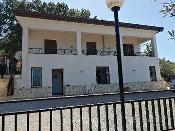 Villa bifamiliare a Giacalone