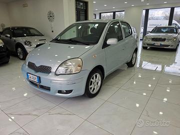 Toyota Yaris 1.0i 16V cat 5 porte Sol