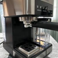 Macchina caffe con capuccinatore