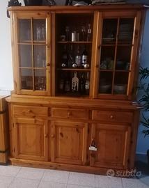 Mobili taverna laccati recentemente 