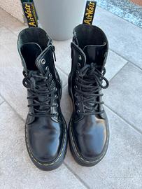 Dr. Martens platform jadon numero 38