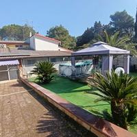 VILLA A SCHIERA A CASSANO DELLE MURGE