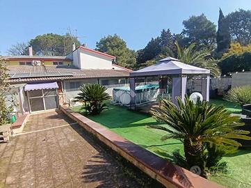 VILLA A SCHIERA A CASSANO DELLE MURGE