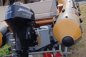 Gommone metri 550 con motore Mercury CV 40 69 4