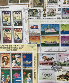 lotto 800 foglietti francobolli diversi differenti