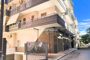 NUOVO PREZZO! Box di 40 mq libero subito