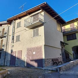 Villa rustica con giardino in centro storico