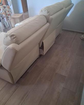 Divano 3 posti reclinabile in semipelle beige