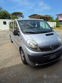 Minivan 9posti opel vivaro buono stato passo lungo