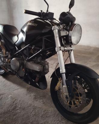 DUCATI MONSER ALL BLACK 620 2002
