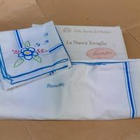Tovaglia Mulino Bianco con tovaglioli e scatola